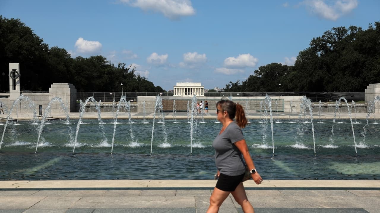 DC World War II Memorial vandalized