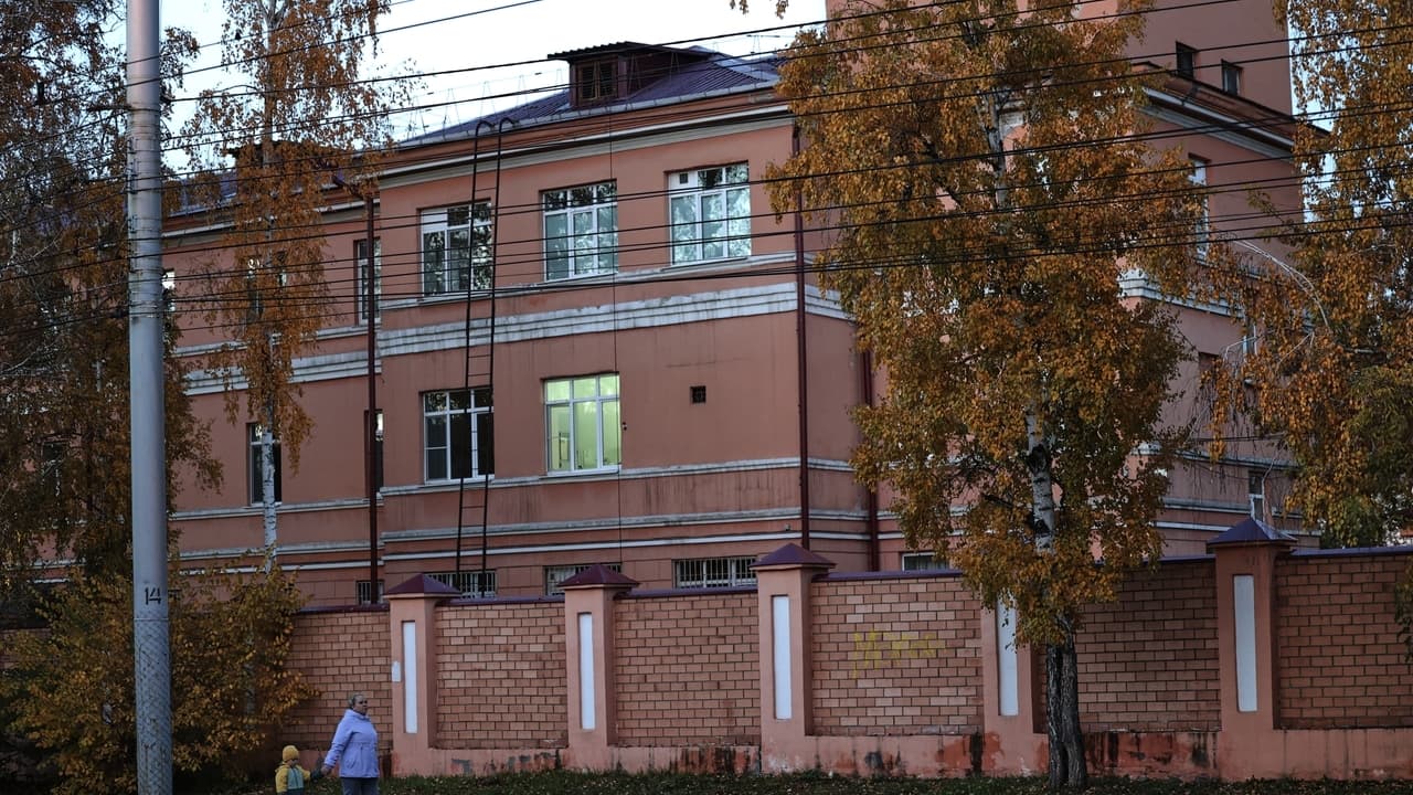 Russia restricts suspected pneumonic plague