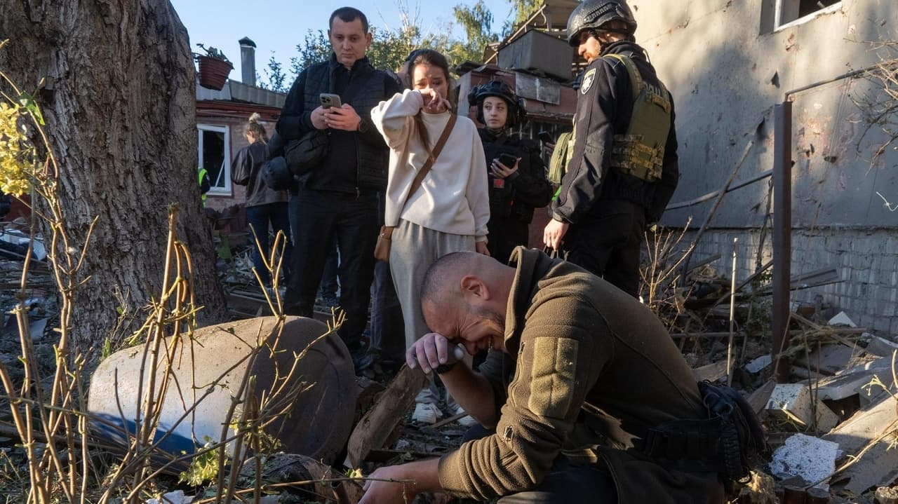 Russia targets Kyiv's northern bridge