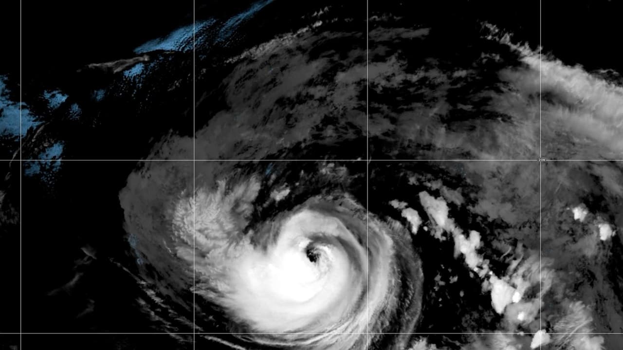 Karina Rises to Category 4 in Pacific