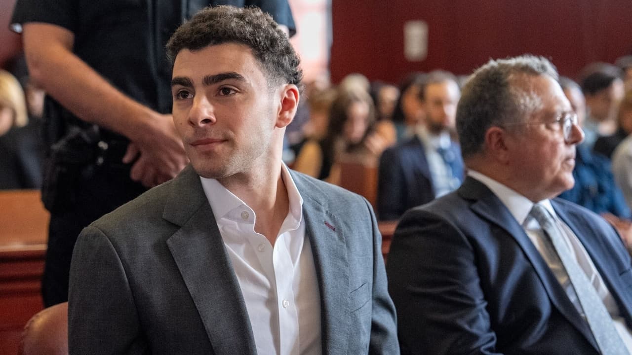 Luigi Mangione Seeks Deal in U.S. Charges