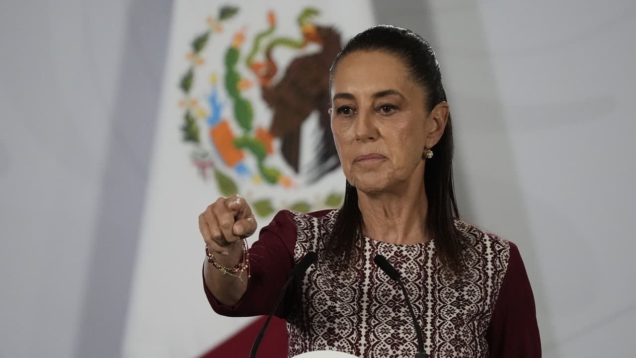 Mexico's leader to attend World Cup final