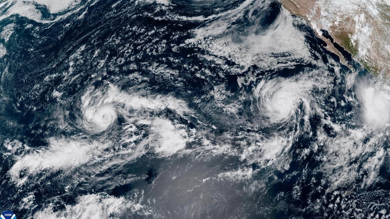 Hurricane Nolo Bets on Hawaii