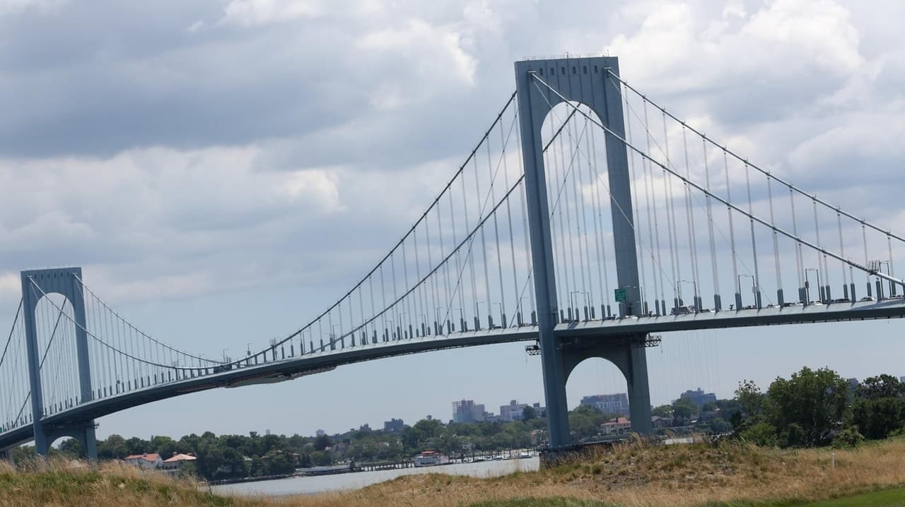 Man found dead near Bronx-Whitestone Bridge