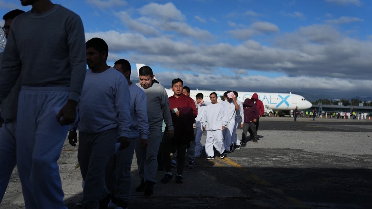 Over 2,300 Mexicans deported to Central America