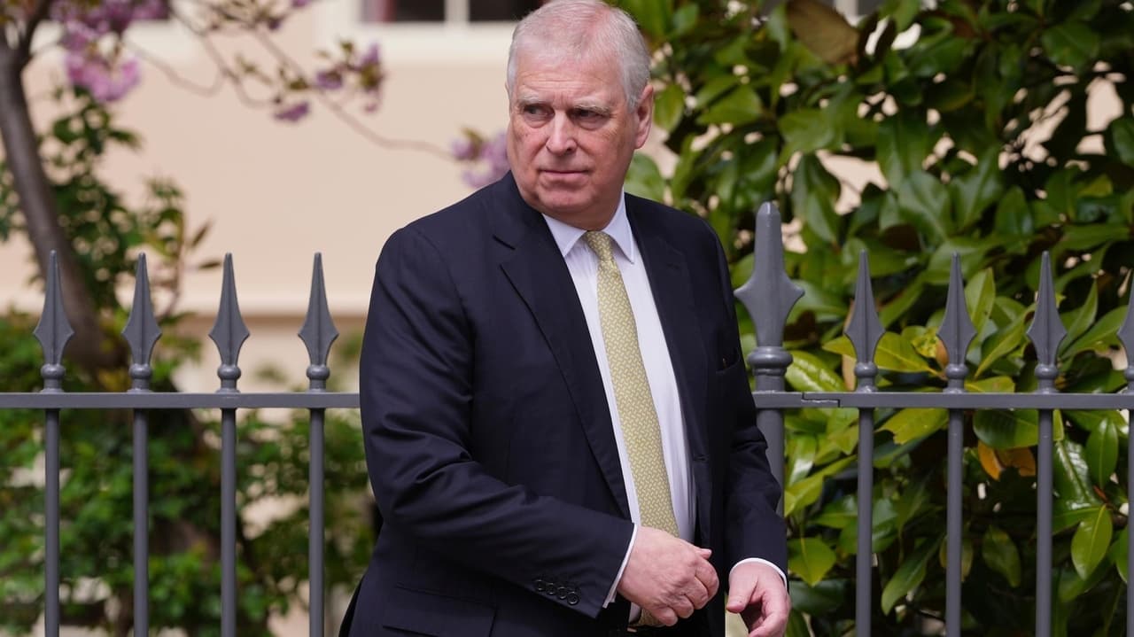 Prince Andrew sues to quash search warrants