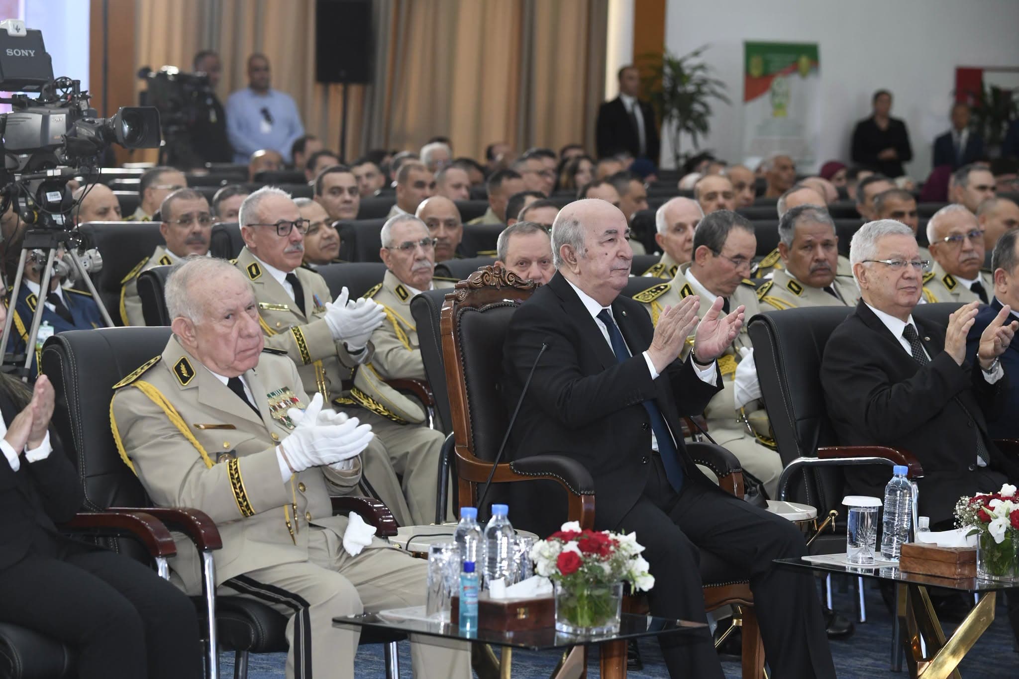 رئيس الجمهورية يرأس احتفال اليوم الوطني للجيش