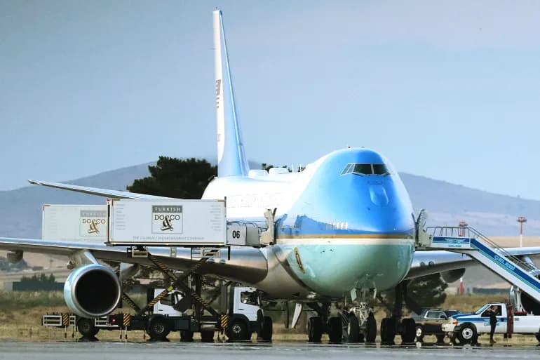Trump details covert plane modification in Turkey