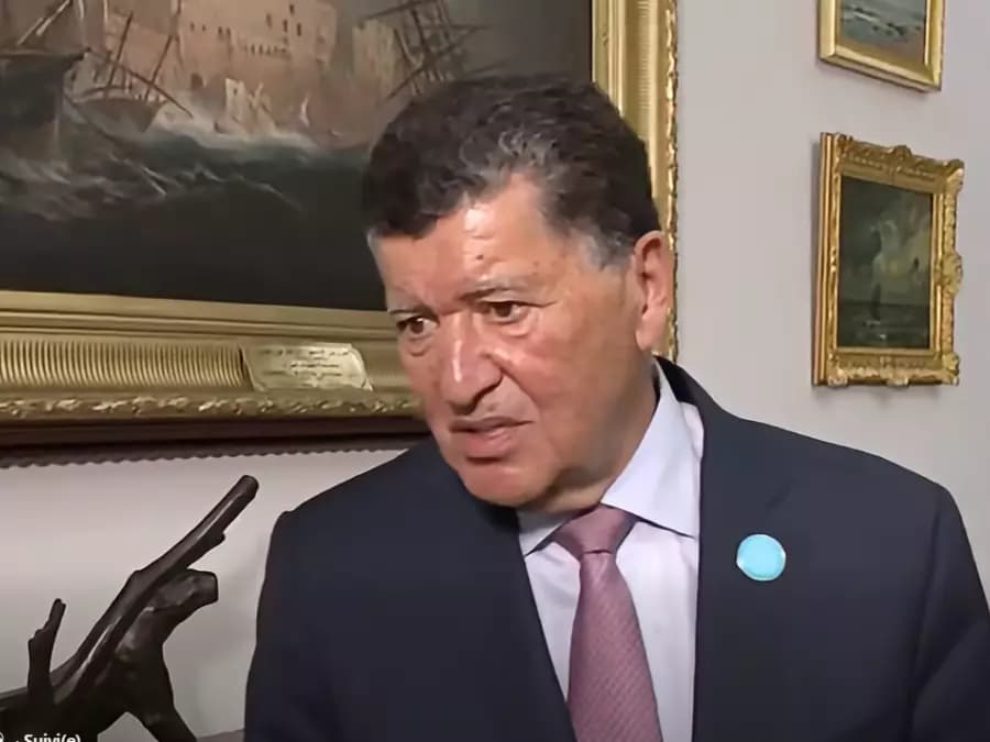 البروفيسور زرهوني يثني على مبادرة الرئيس