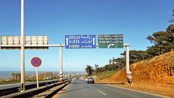 إغلاق مؤقت للطريق السريع بين تيبازة والجزائر