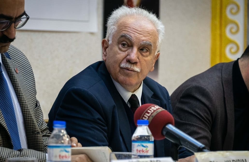 Turkish Party Leader Opposes Replacing S-400 System with F-35 Scrap Parts