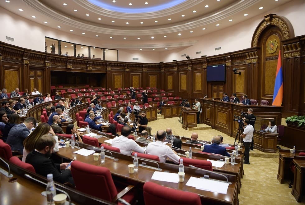 Pashinyan to dissolve government for elections