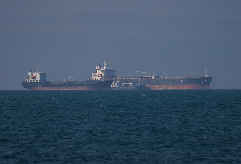 Saudi oil tankers pass Bab al-Mandab under Houthi blockade