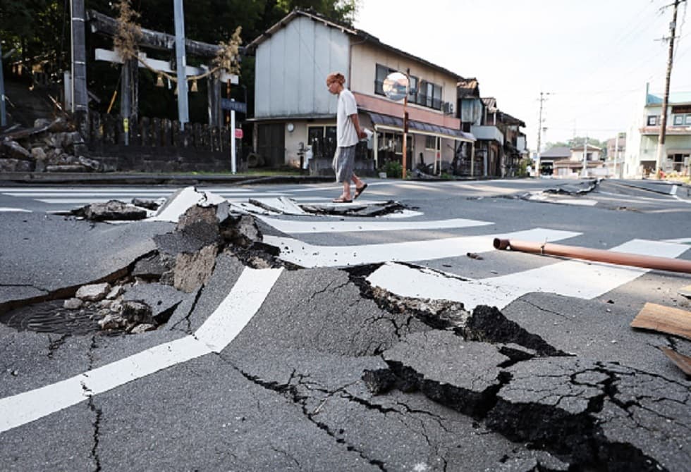 Japan earthquake leaves over 7,600 in shelters