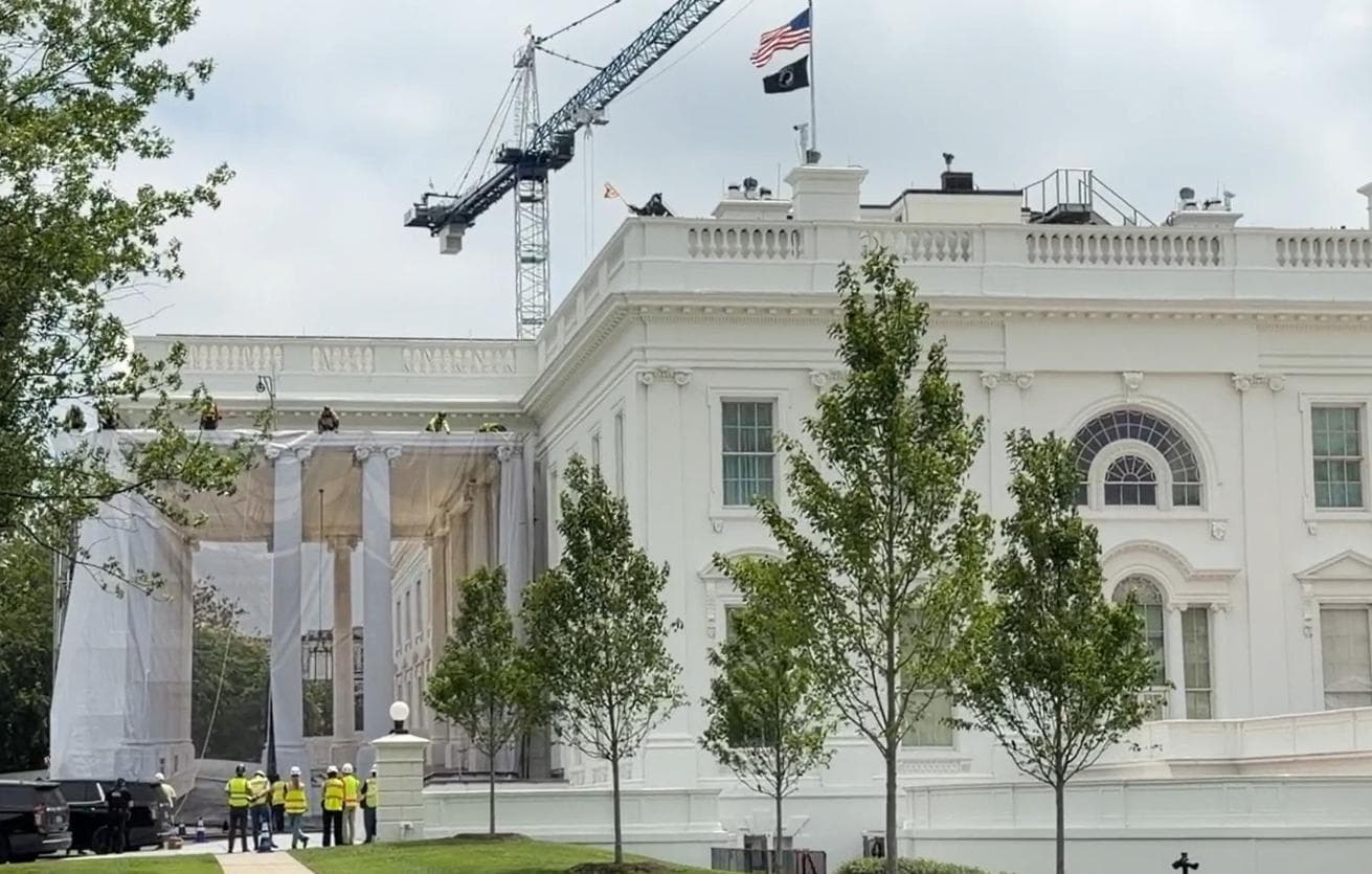 Washington Post: Trump to use government funds for White House upgrades