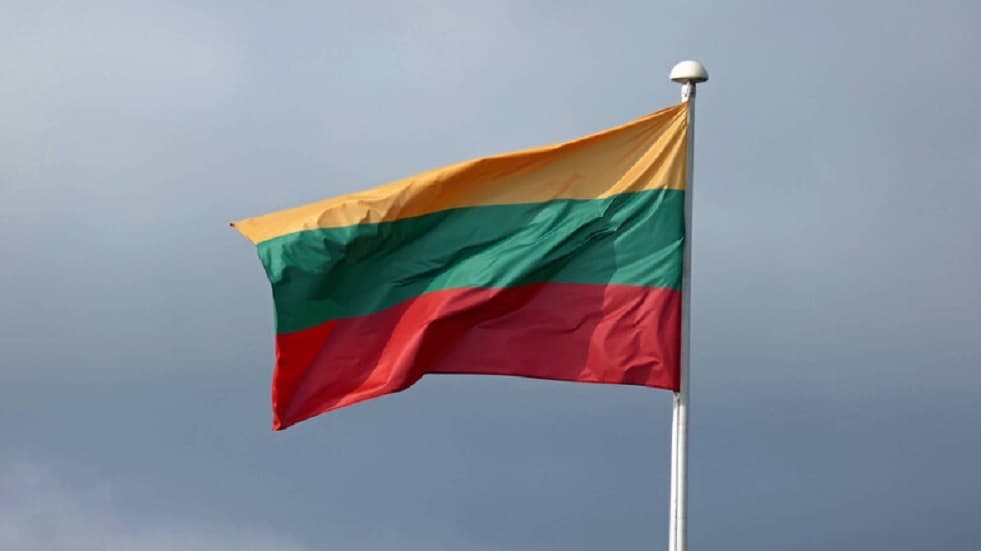 Lithuania to build 150m wide border trenches