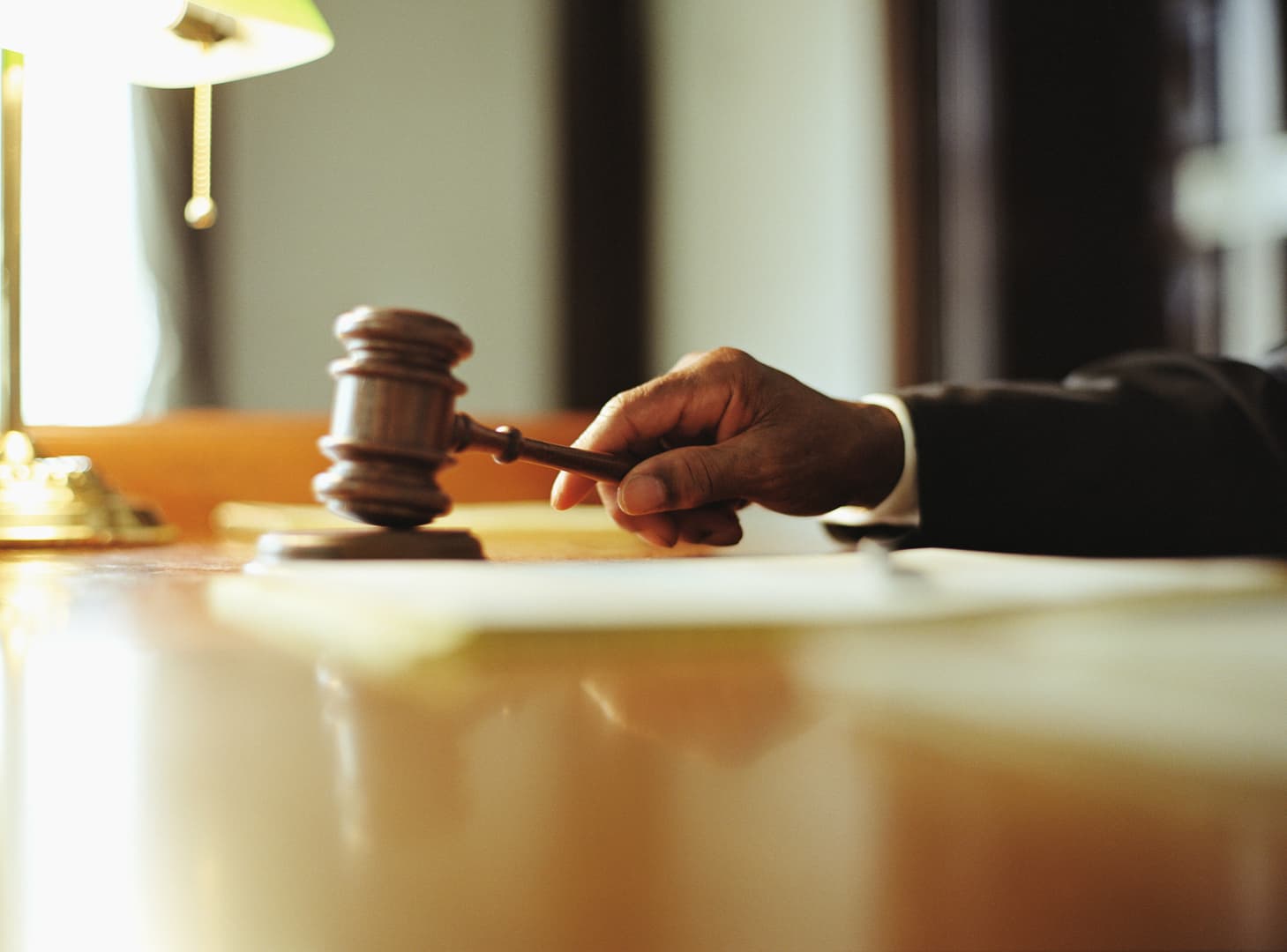 US indicts 11 over immigration fraud
