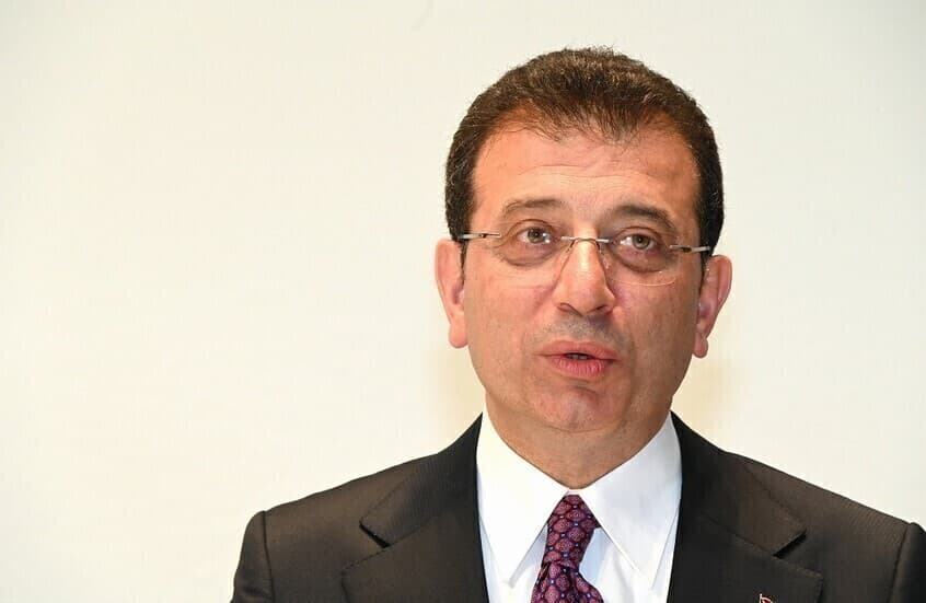 رئيس بلدية إسطنبول يلتحق بحزب جديد