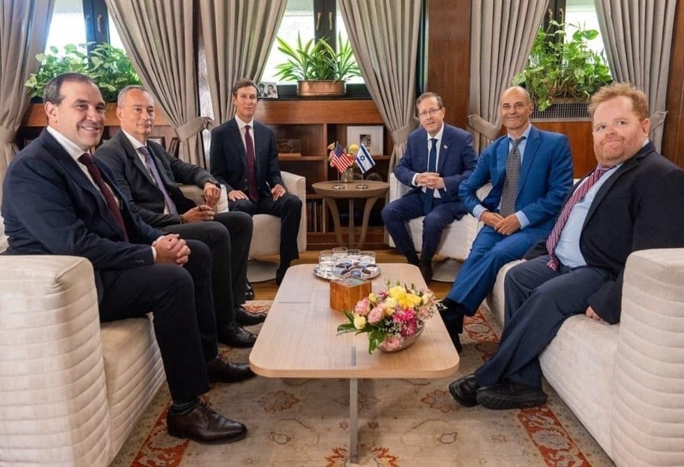 جندلمان: إسرائيل متمسكة بالخط الأصفر