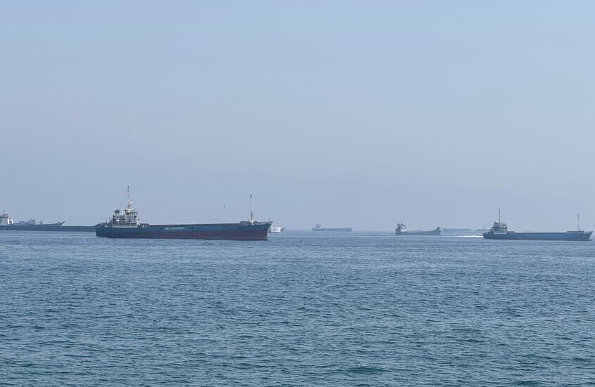Iran orders seized Emirati tanker to Bandar Abbas