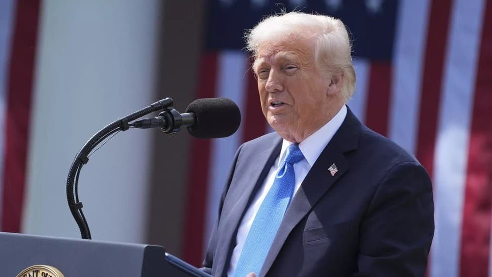 Trump minimizes Strait of Hormuz risk
