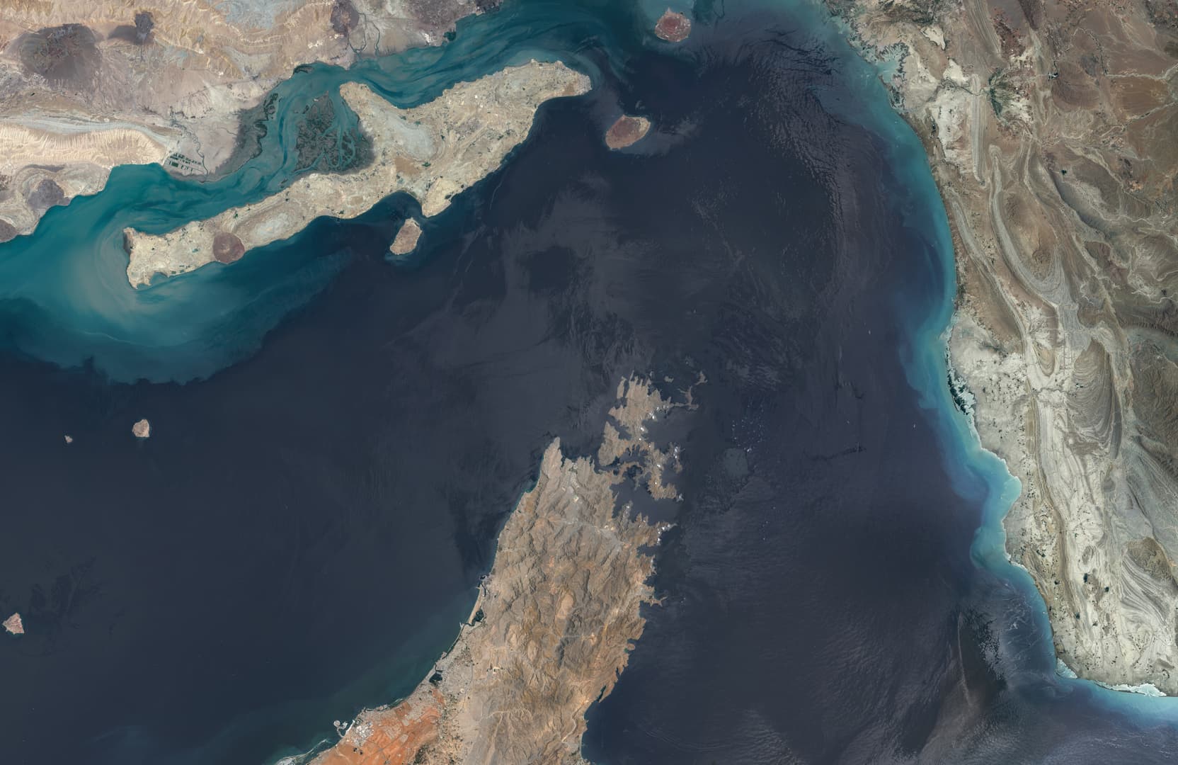 Iranian Forces Approach Hormuz Responding to Trump