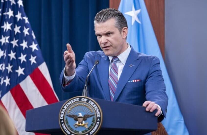 بيت هيغسيث ينفي سعيه للترشح للرئاسة