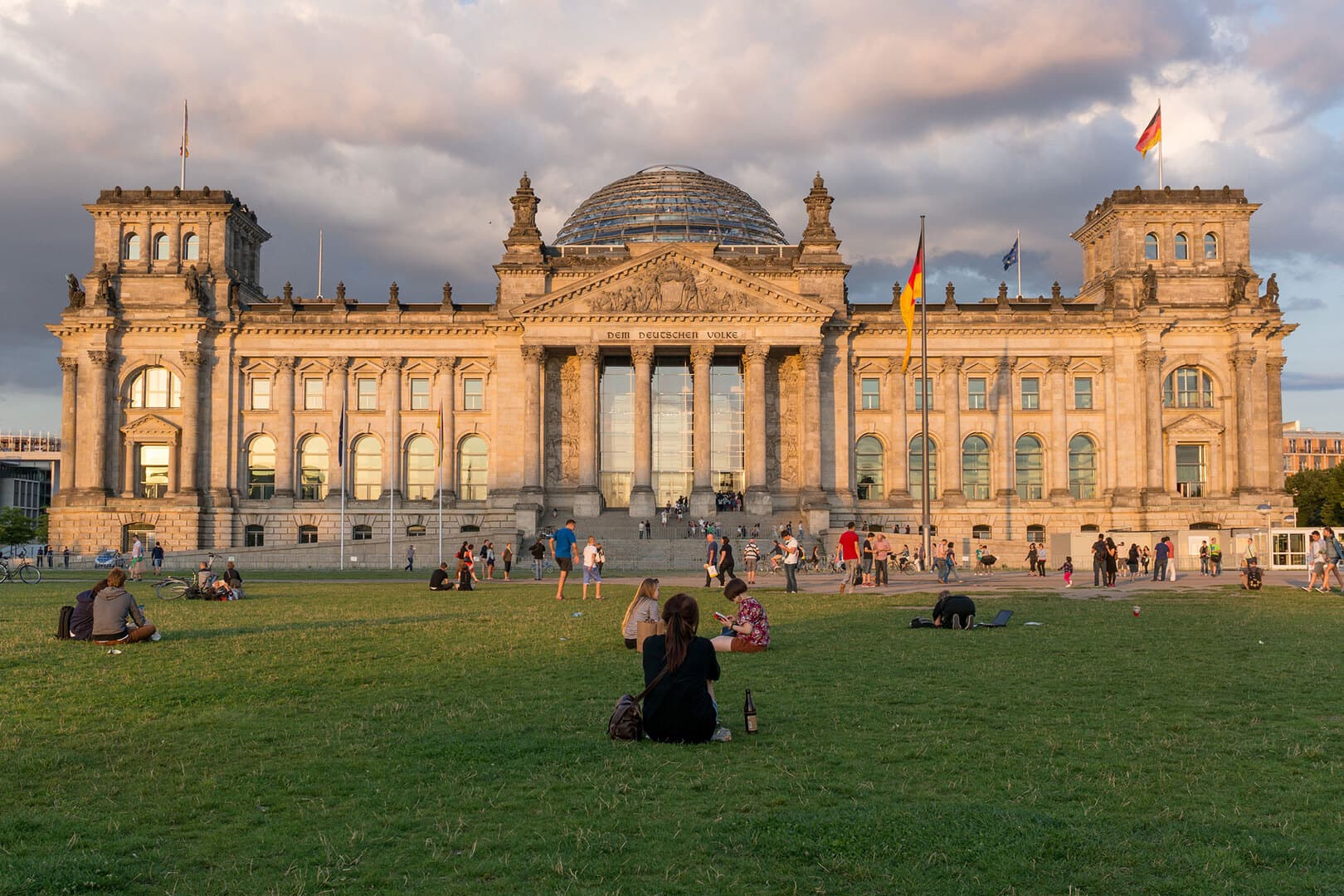 Controversial Poll: 20% of Germans Open to Leaving if Far-Right Wins