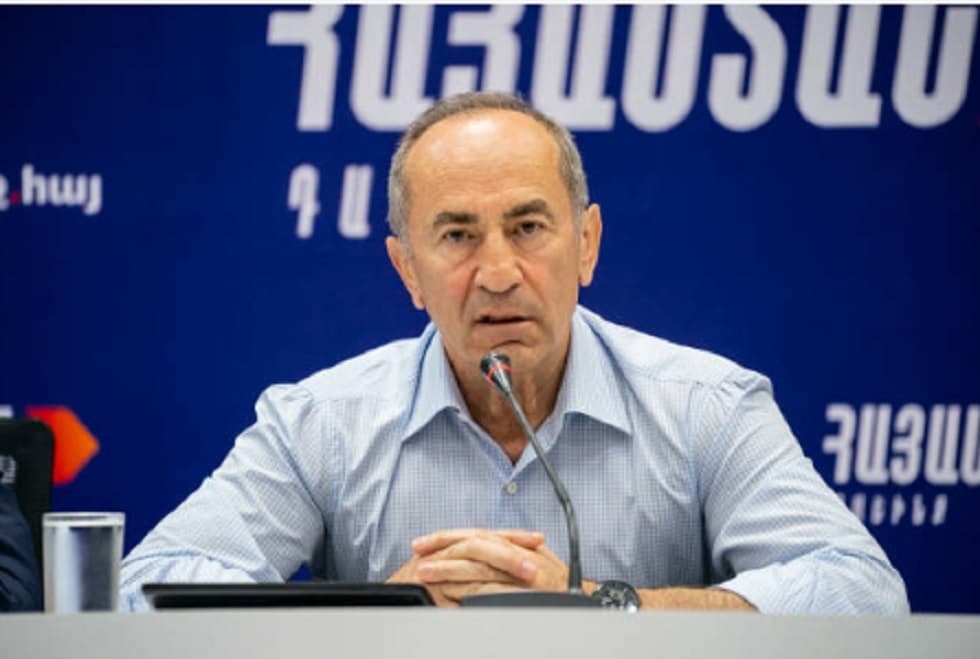 Putin Congratulates Detained Armenian Leader