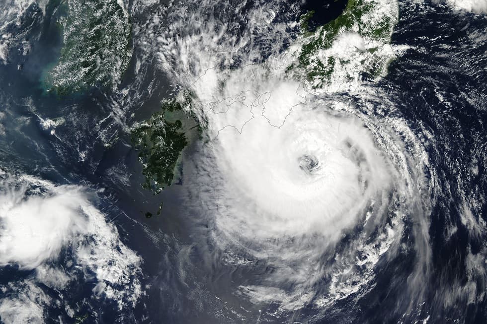 Typhoon Dujan causes casualties in Japan
