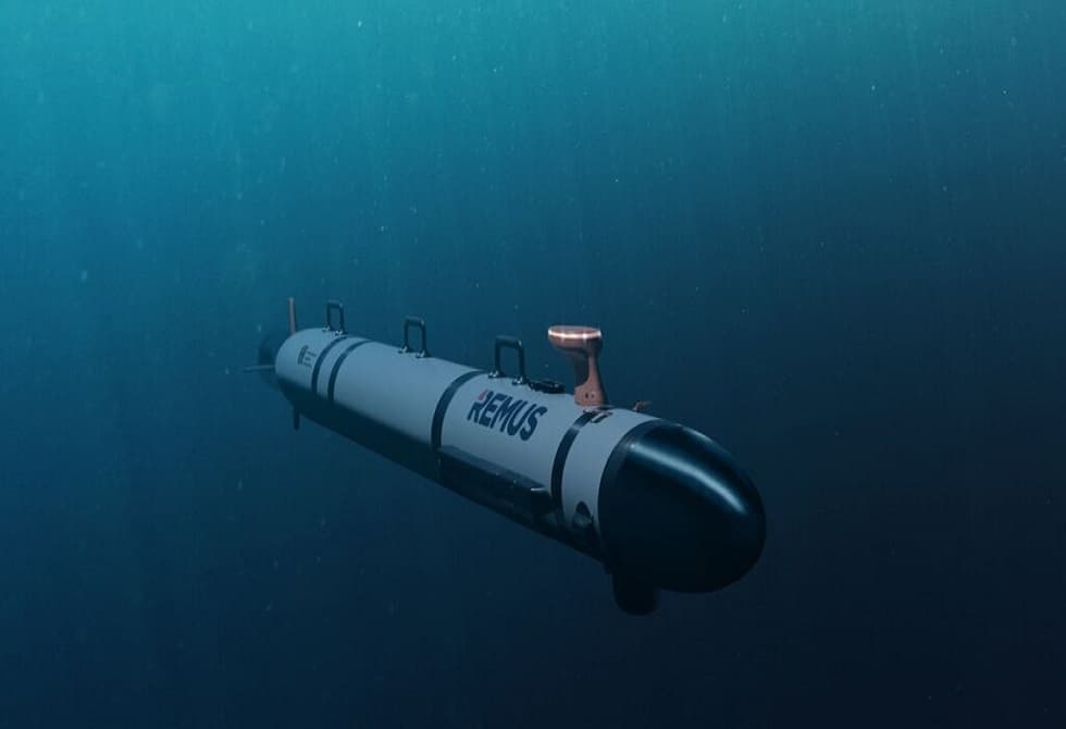 Revolutionary Guard captures US spy submarine