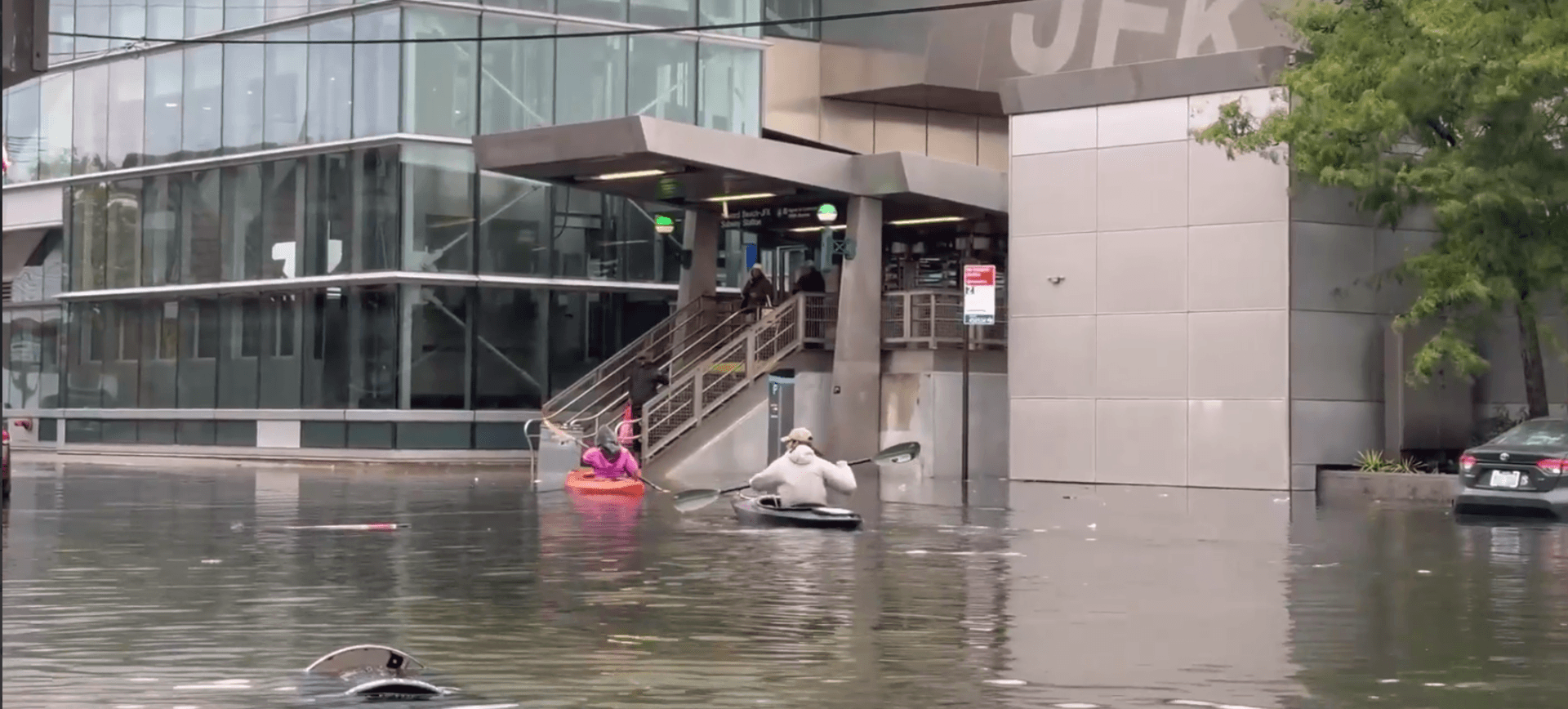 Floods in NY and NJ halt activities