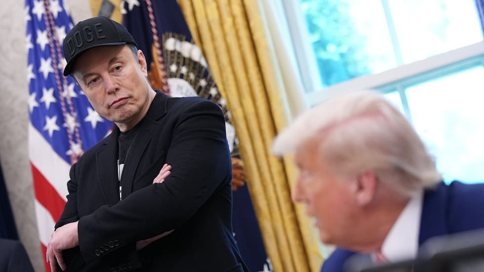 Elon Musk backs the term Superintelligence for AI