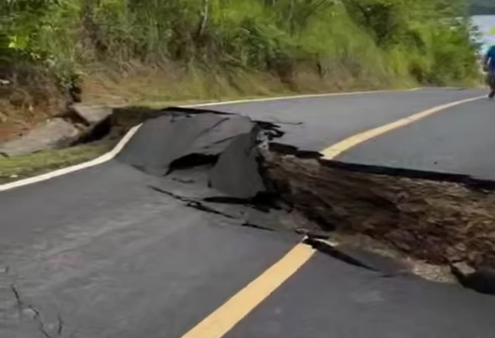 Panama earthquake damage photos