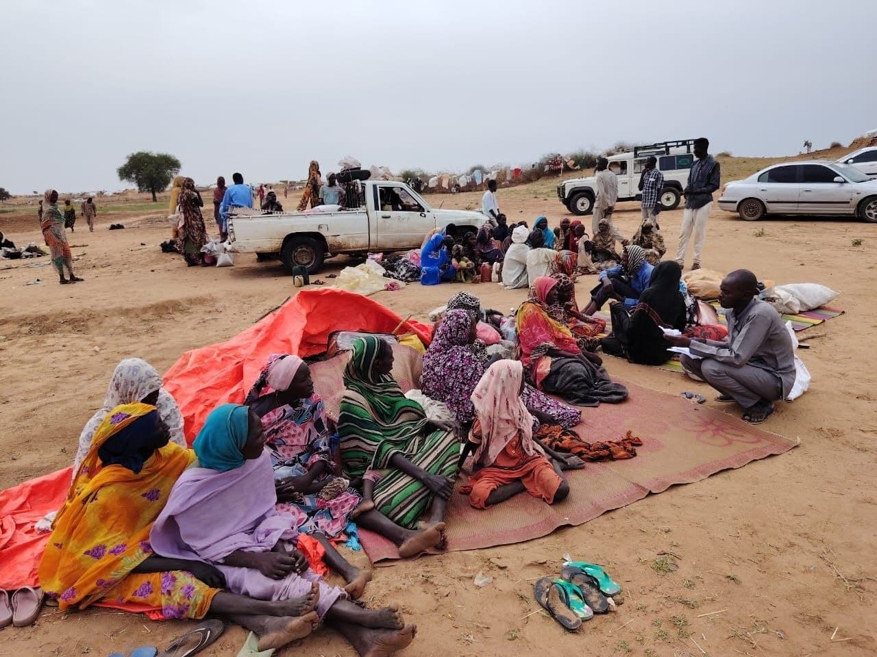 السودان يشهد نزوحا جديدا وسط نقص الغذاء والدواء