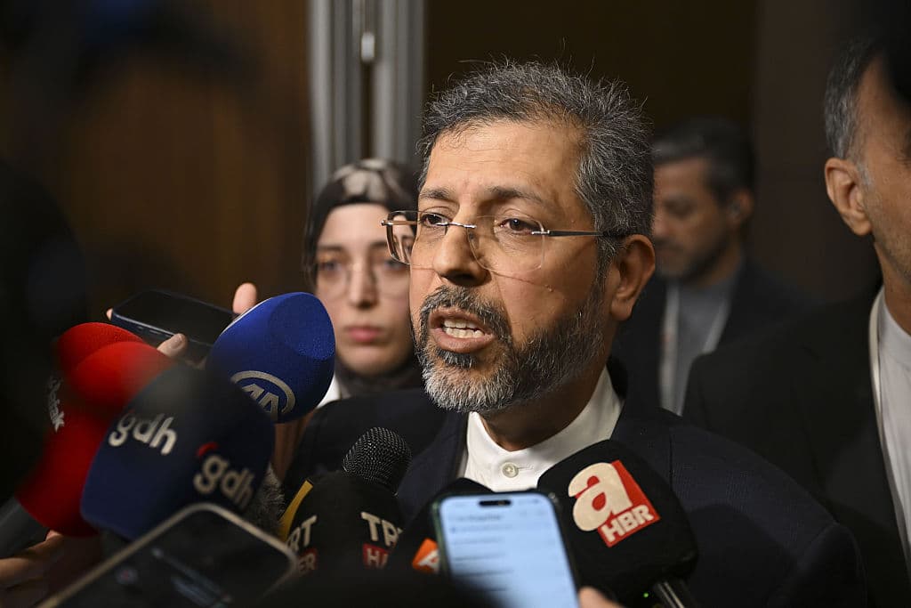 إيران تضع 3 شروط للمصالحة مع الأميركيين