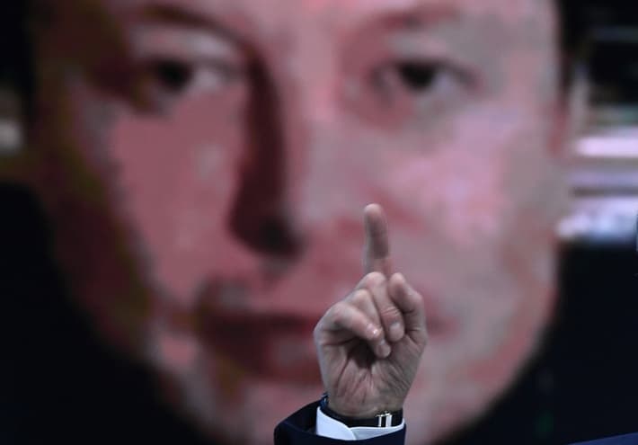 Elon Musk suggests US debt fix