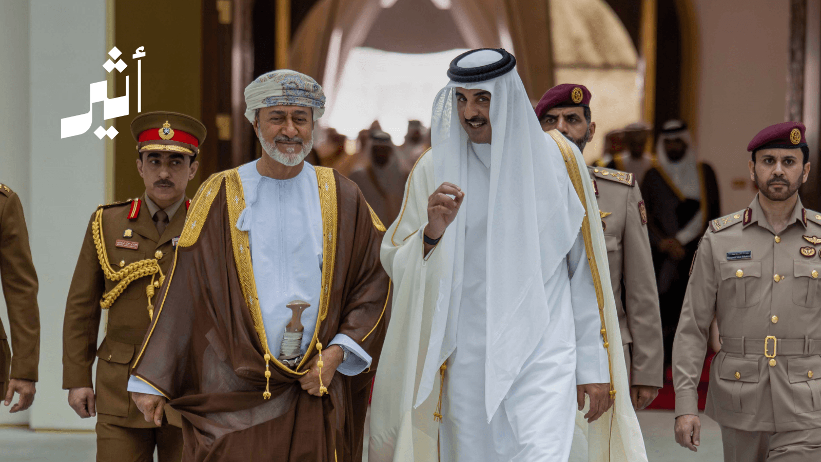 سلطان عمان وامير قطر يناقشان العلاقات