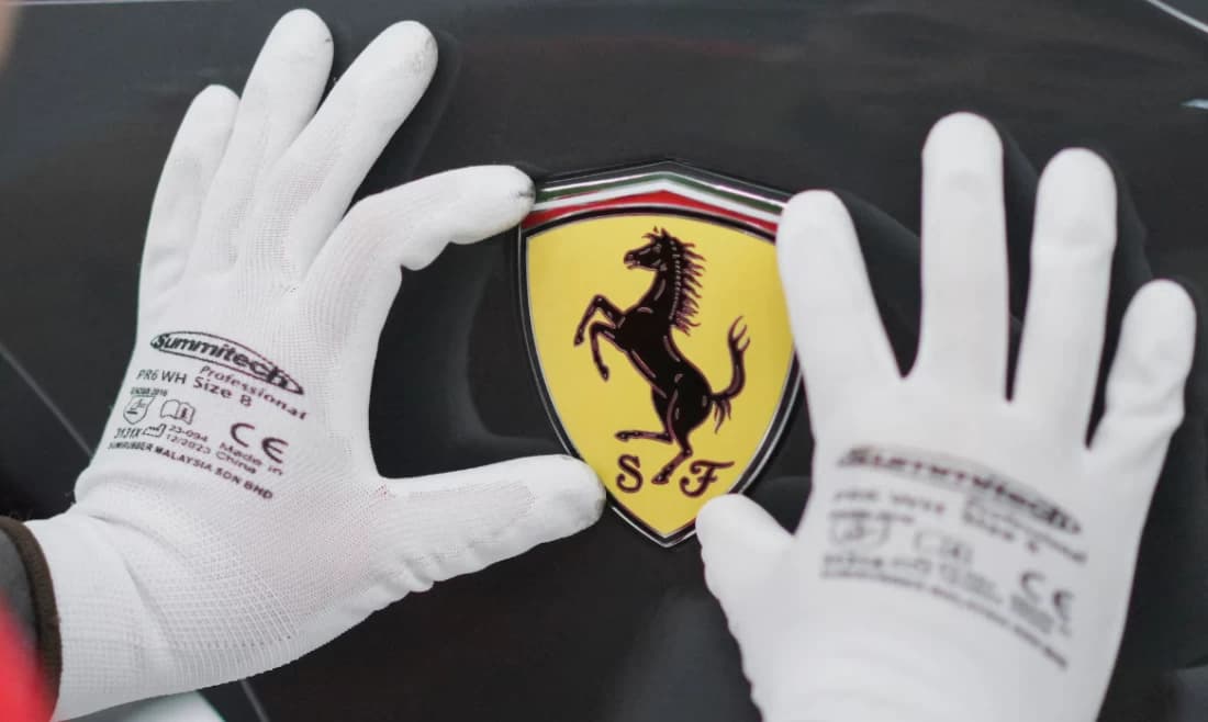 Ferrari reintroduces V12 manual