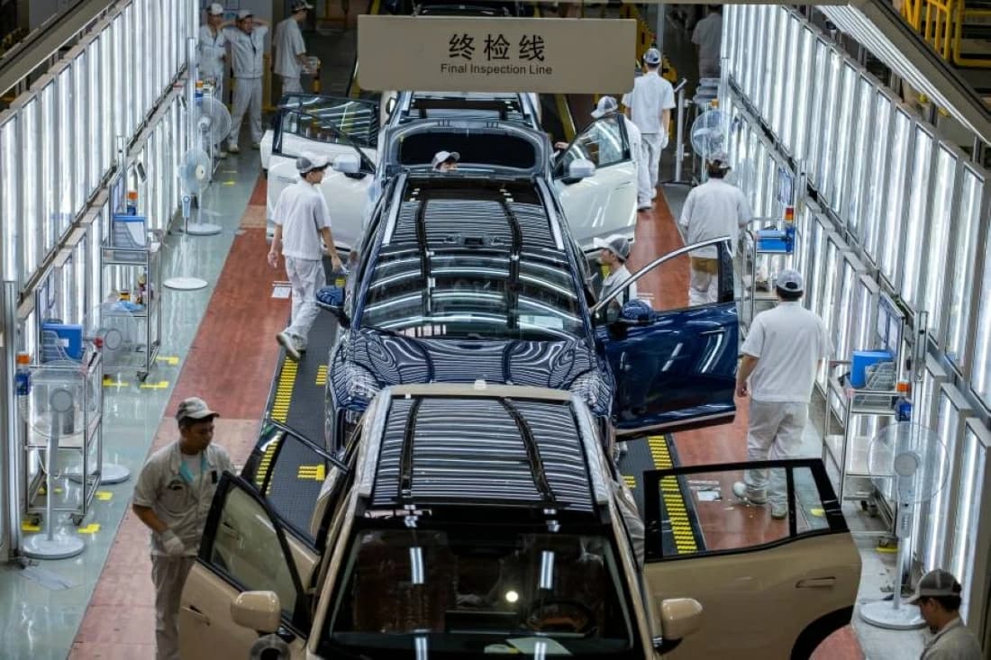 US panel approves ban on Chinese cars