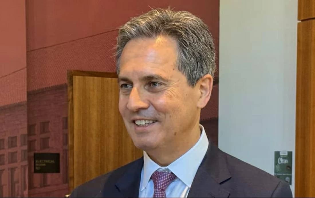 Fed official urges immediate rate increase