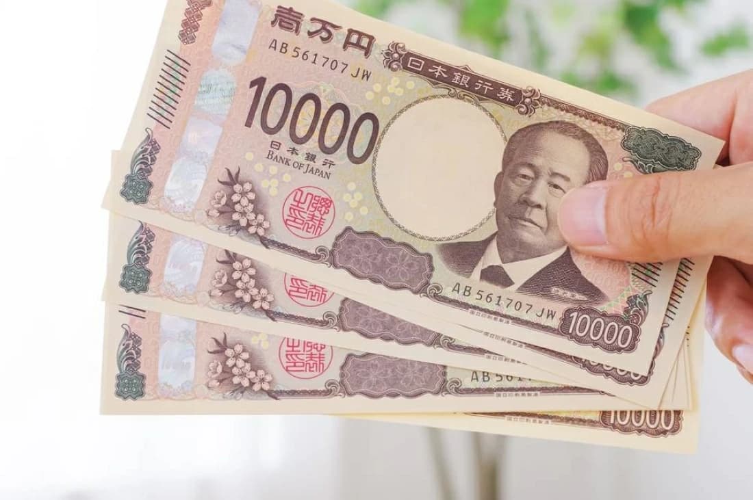 Alin pauses as dollar hits 6-week low