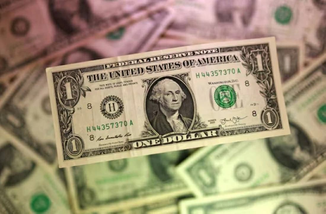 Dollar climbs amid Iran talks and US jobs data