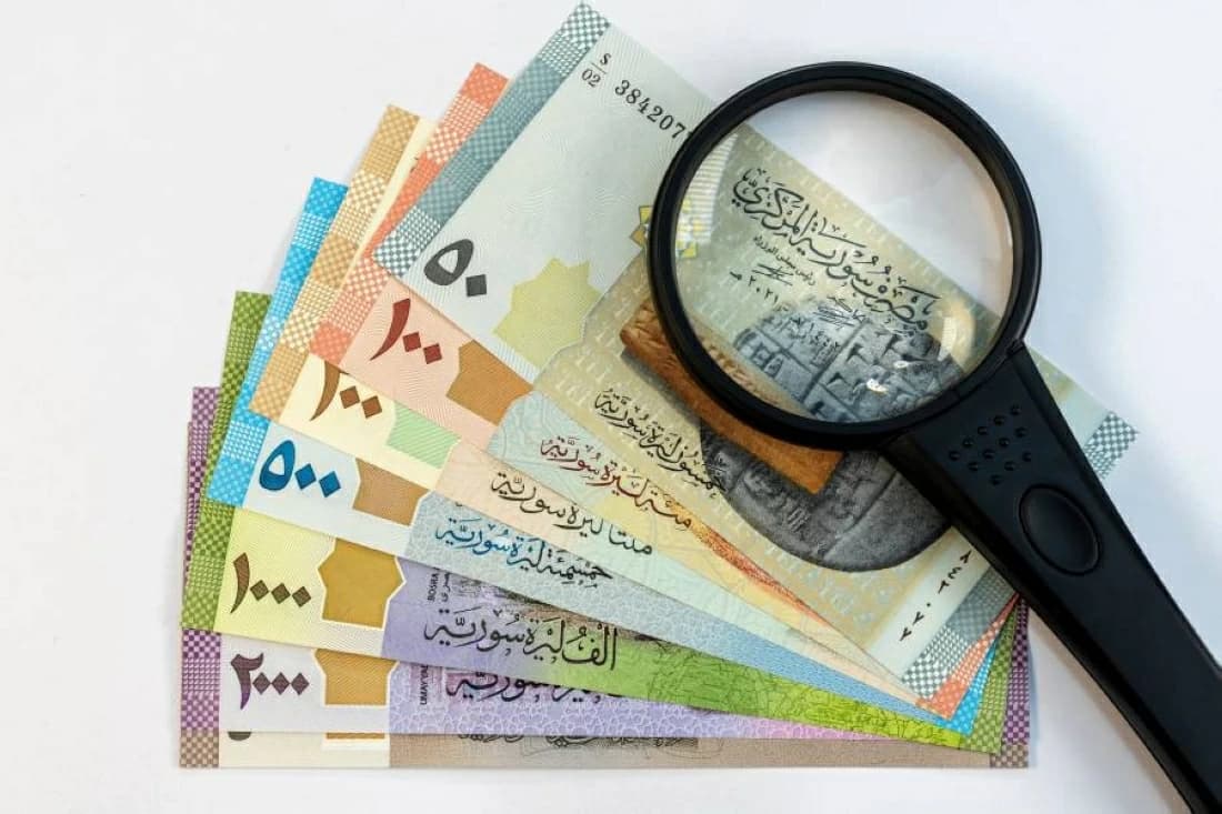 Syria withdraws old currency and opens new outlets