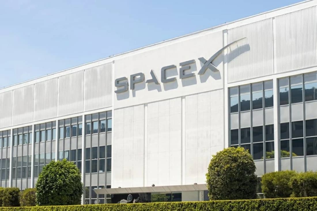 Investors sell SpaceX shares again