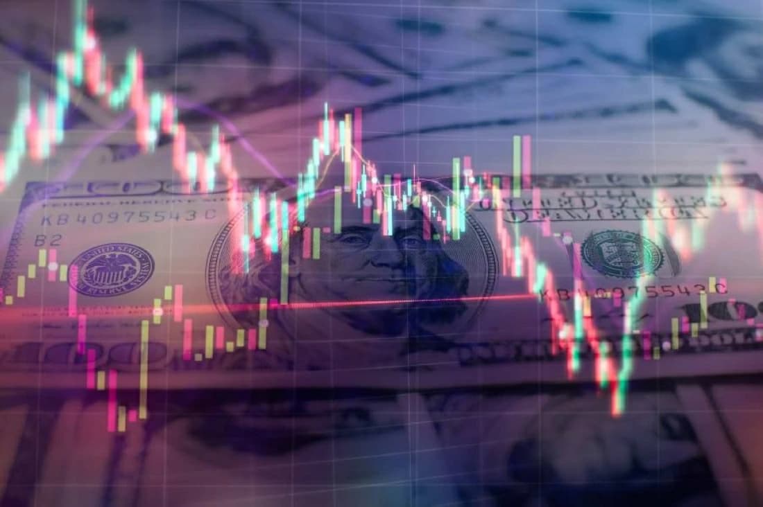 Investors Selling Large Government Bonds