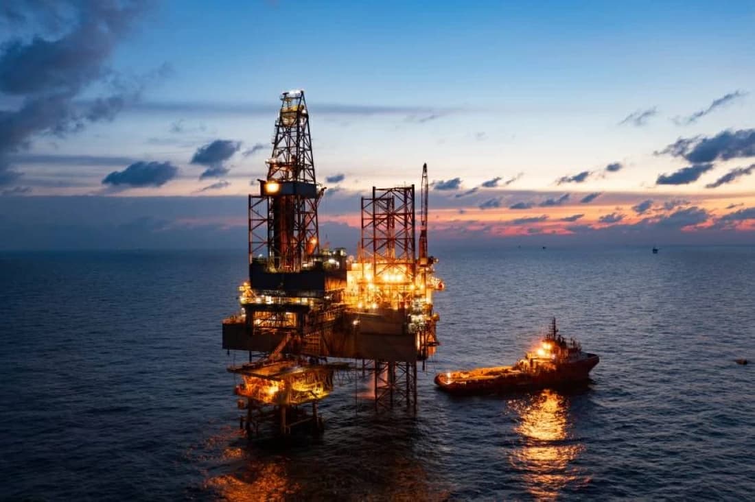 Brent crude falls 4% to $90