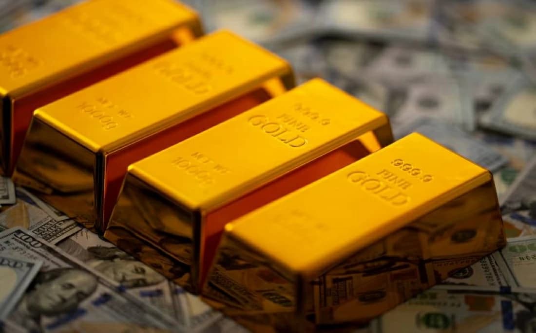 Gold dips to three-week low amid rate worries