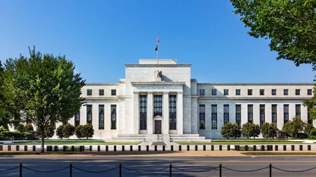 US economy weakens amid inflation
