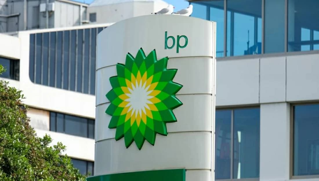 BP confronts oil unions over refinery closure